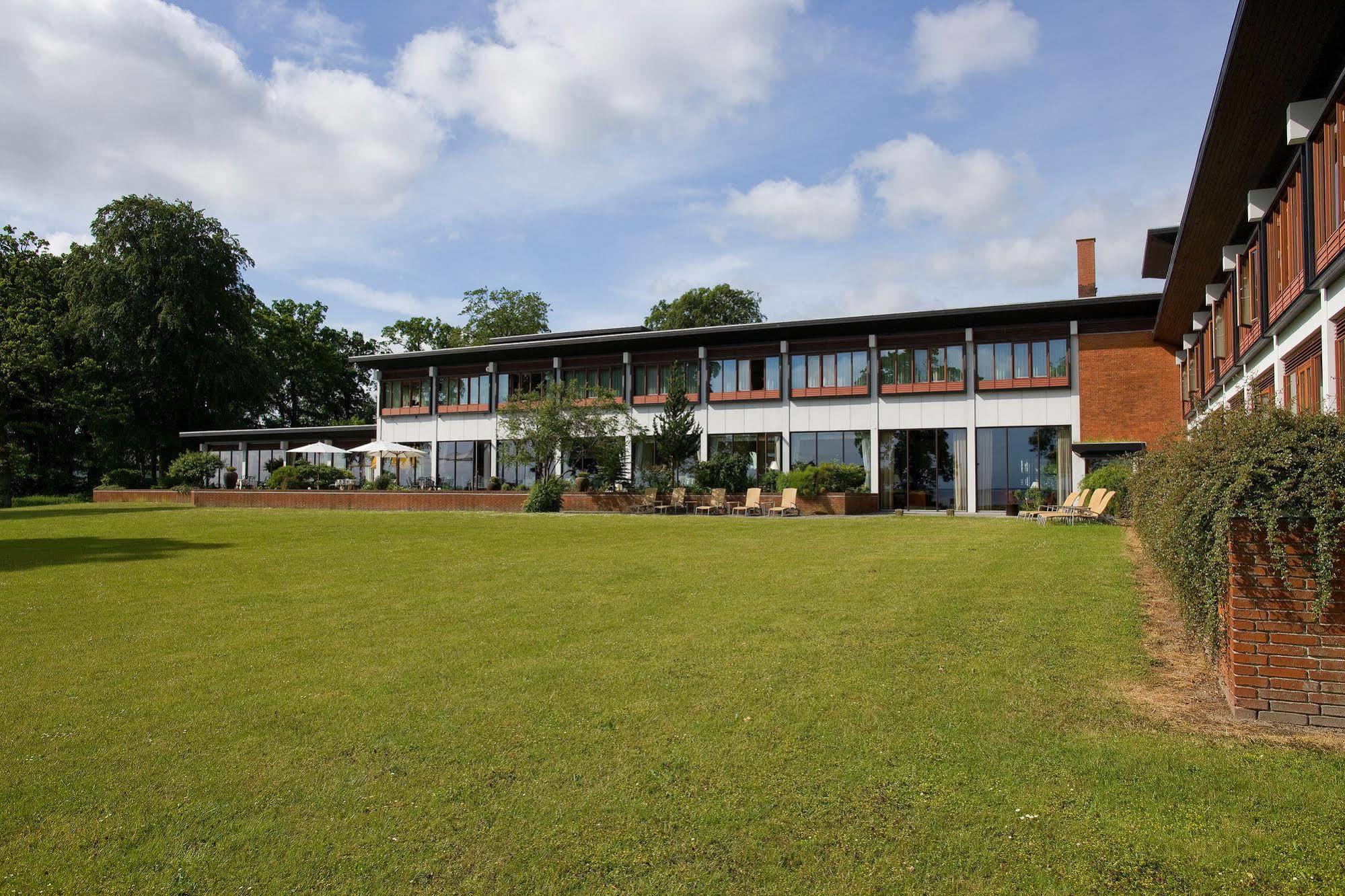 Hotel Hesselet นีบอร์ก ภายนอก รูปภาพ