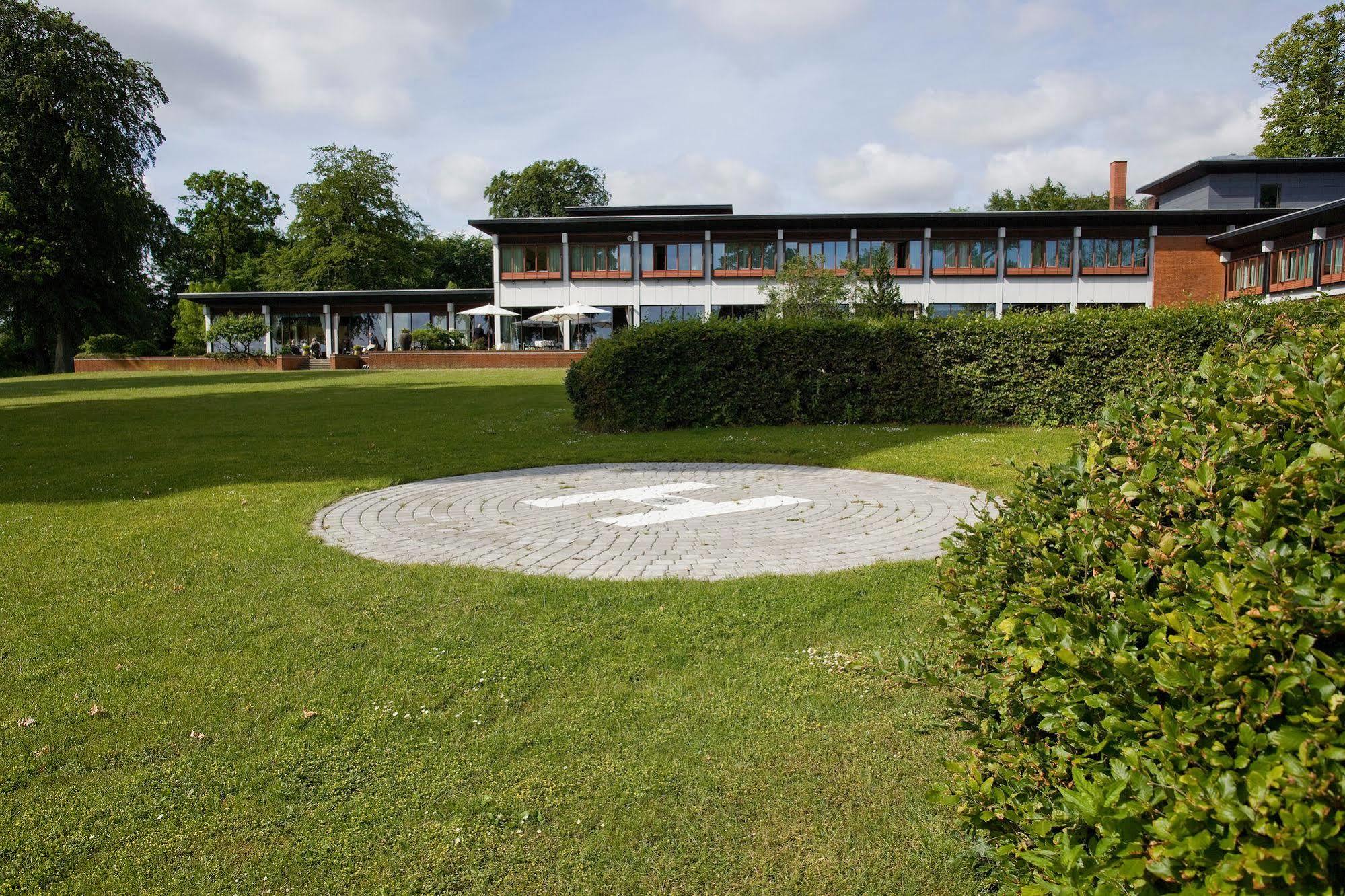 Hotel Hesselet นีบอร์ก ภายนอก รูปภาพ
