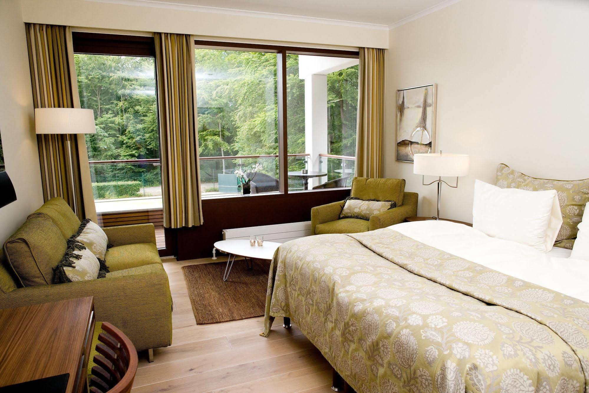 Hotel Hesselet นีบอร์ก ภายนอก รูปภาพ