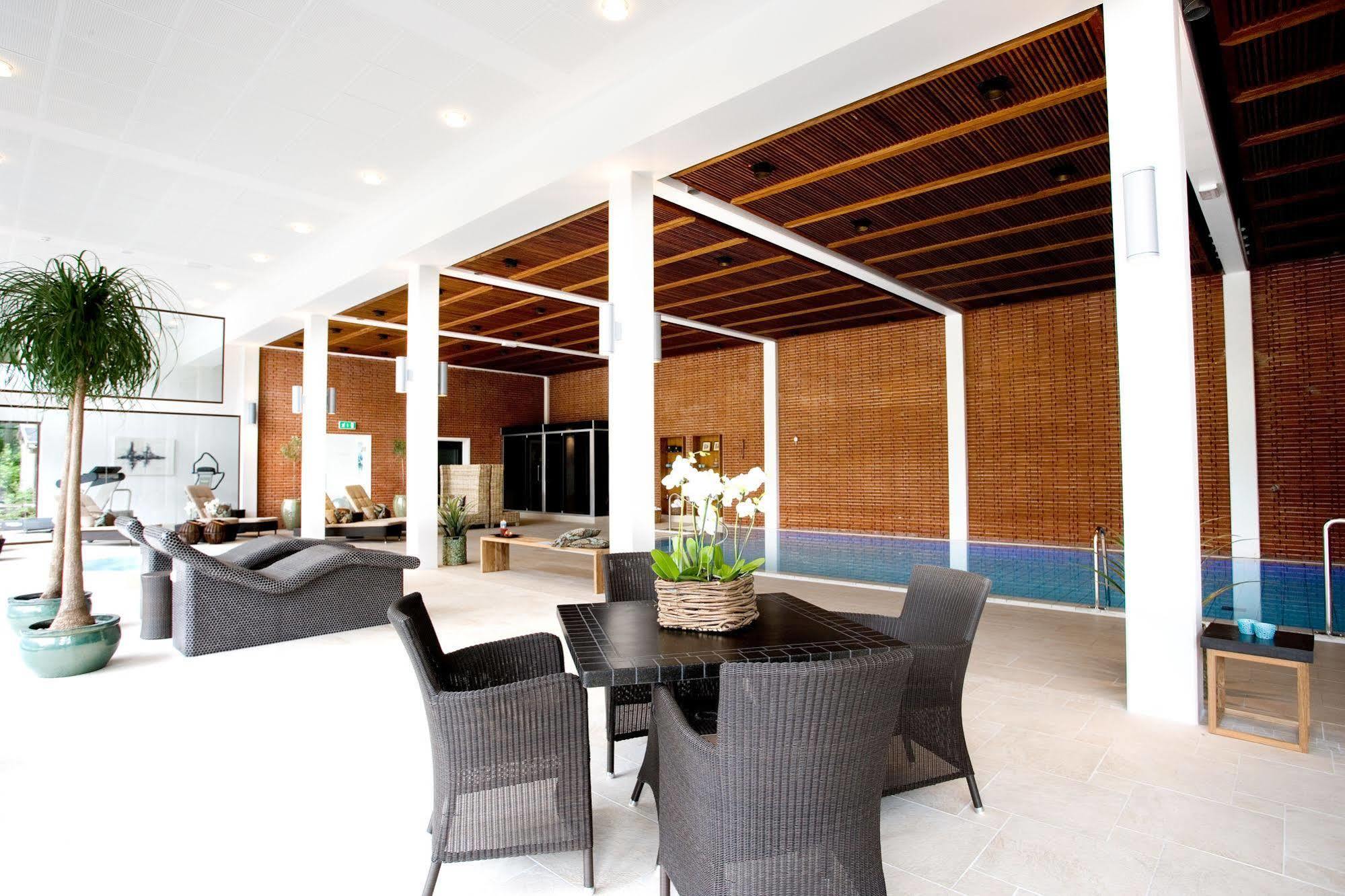 Hotel Hesselet นีบอร์ก ภายนอก รูปภาพ
