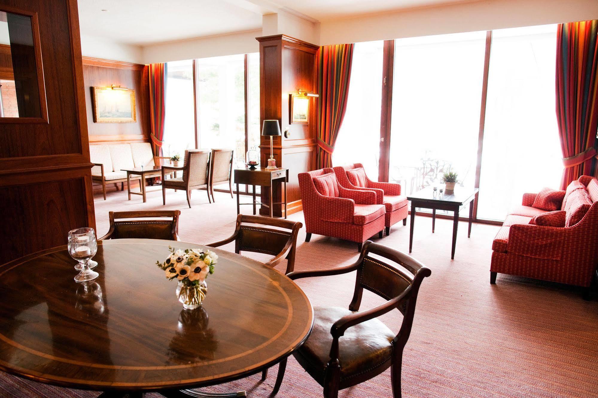 Hotel Hesselet นีบอร์ก ภายนอก รูปภาพ
